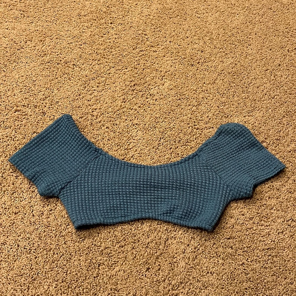 Cropped knitted shirt